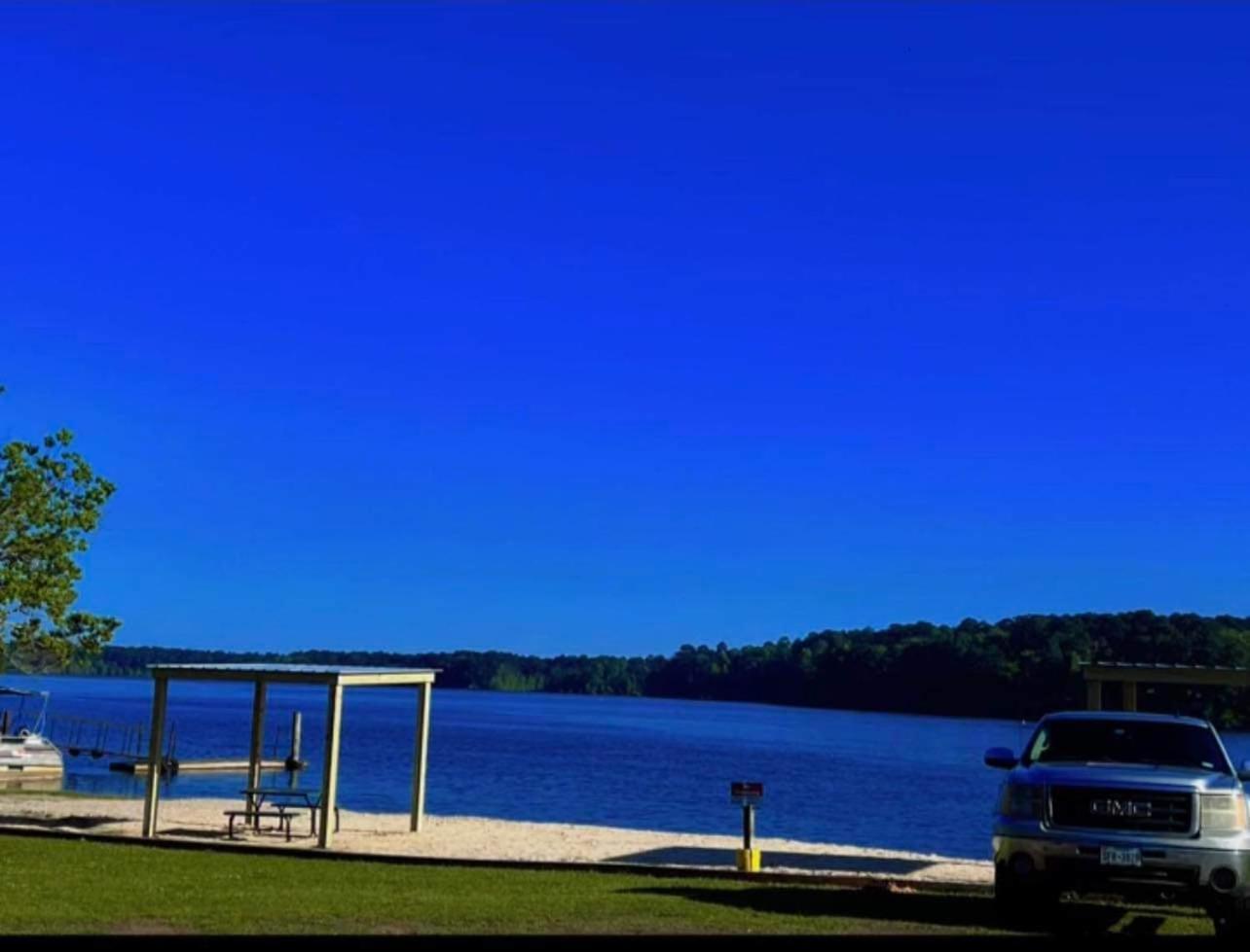 Alpine Lakeside Motel Room Backside Hemphill ภายนอก รูปภาพ